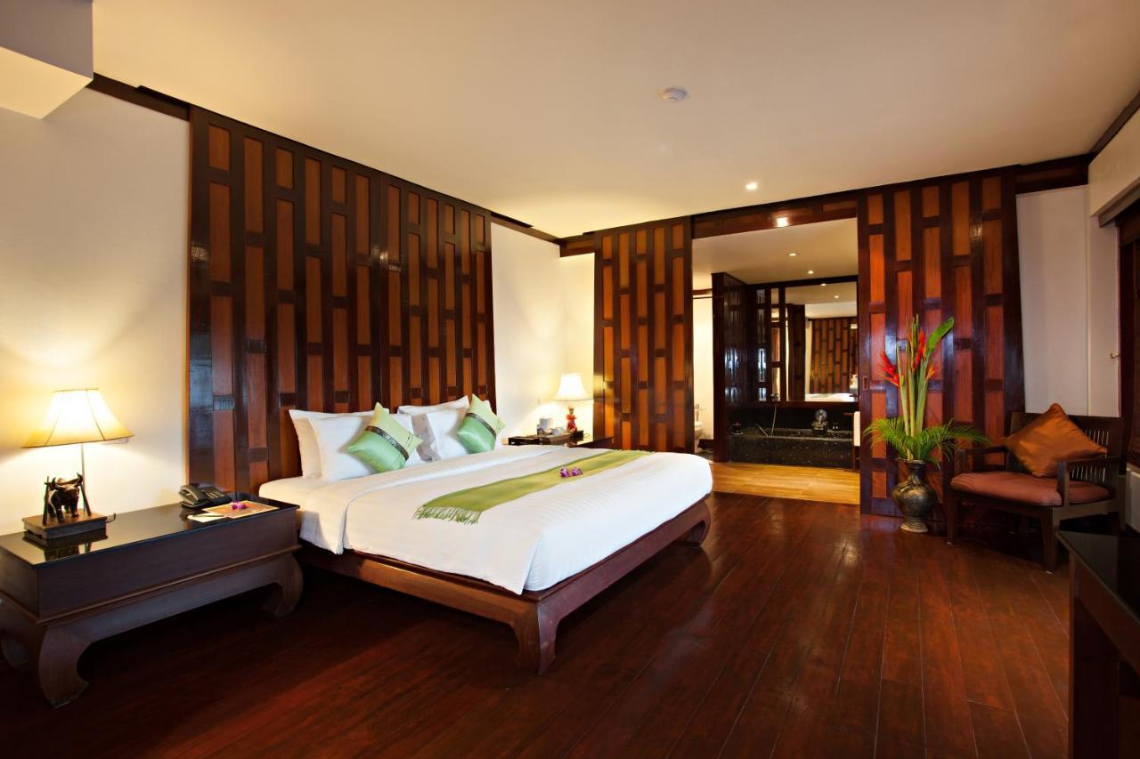 Baan Yin Dee Boutique Resort Phuket - Sha Plus Patong Exterior foto